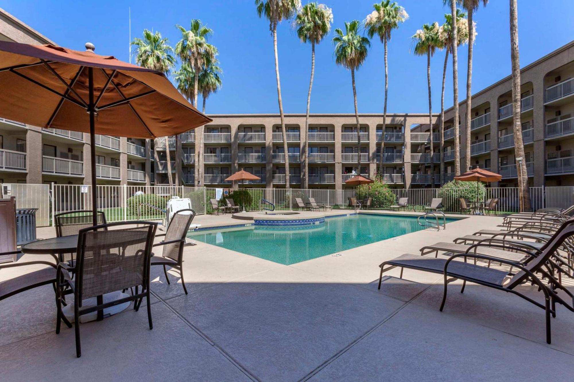 Best Western Plus Scottsdale Thunderbird Suites Zewnętrze zdjęcie
